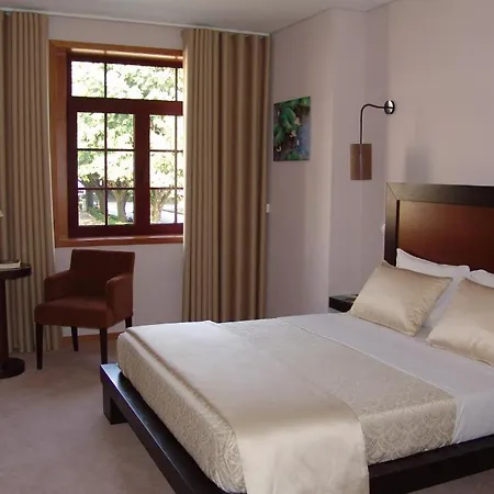 Santo Thyrso 3* סנטו טירסו