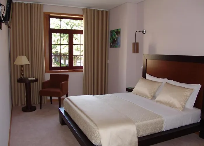 Santo Thyrso 3* Santo Tirso